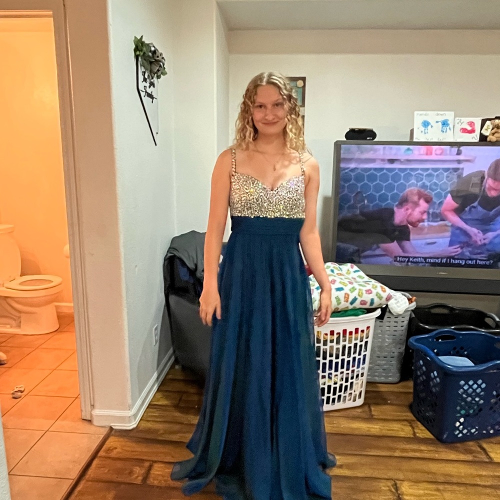 Pageant / Prom Dress - Picture 3 of 4